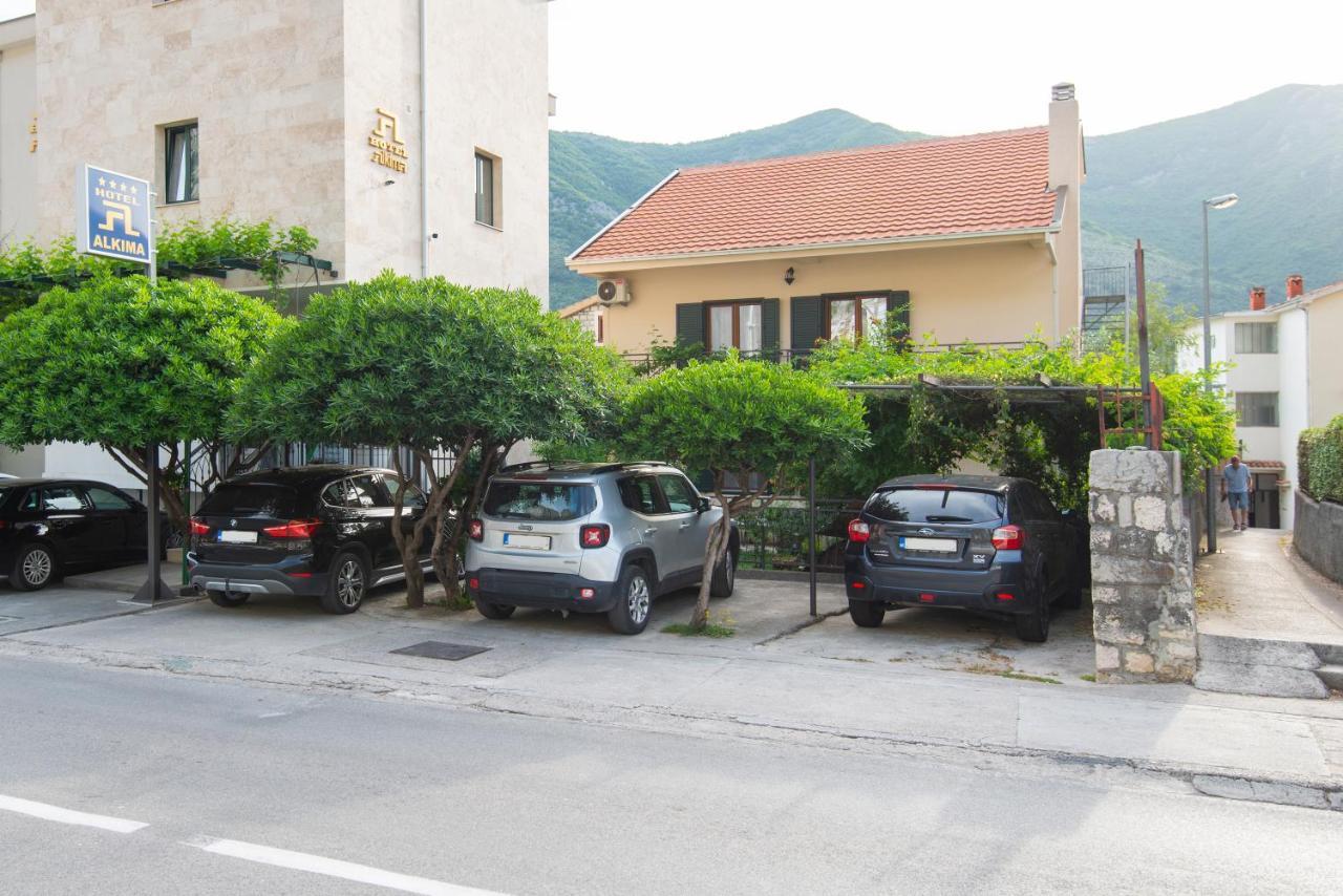 Apartments Kiki Котор Экстерьер фото